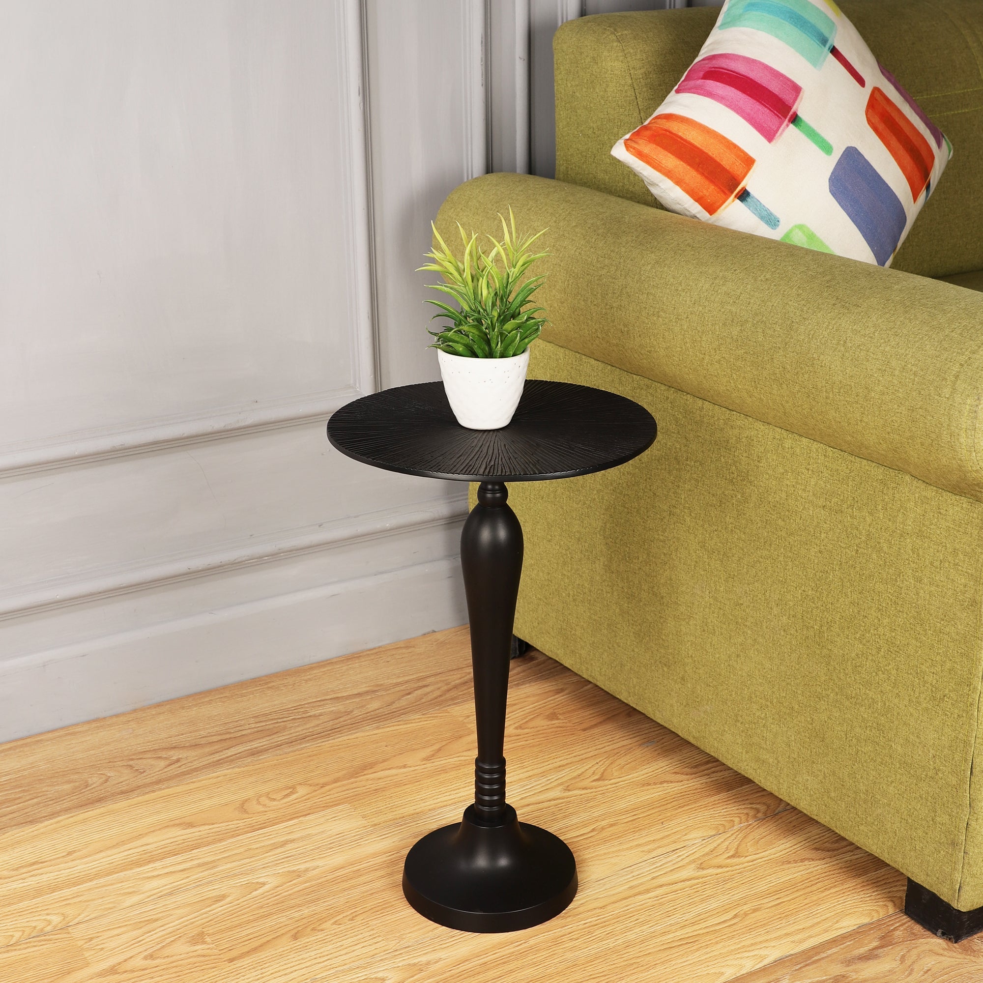 De Maison Decor The Carla Side Table - Raw Black 