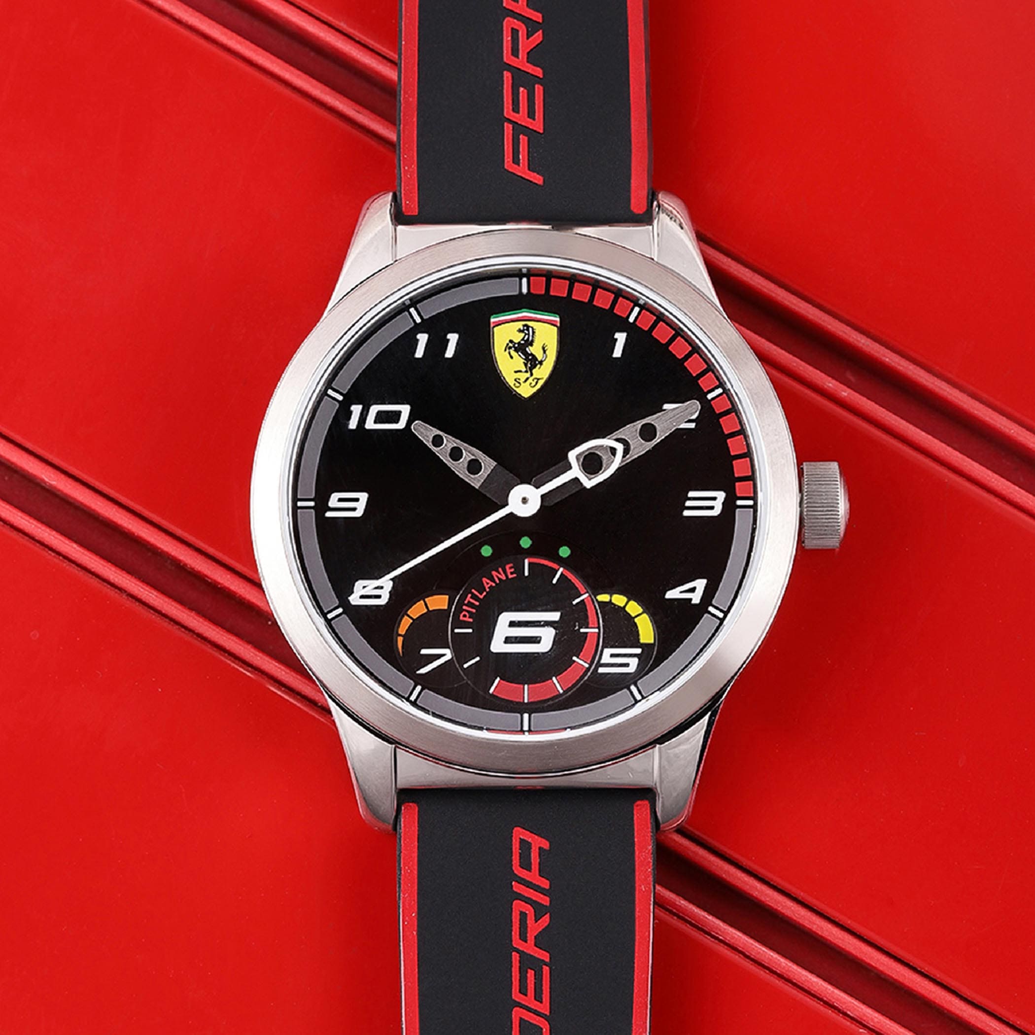 SCUDERIA FERRARI PITLANE Analog Black Round Dial Unisex Watch - 0860003