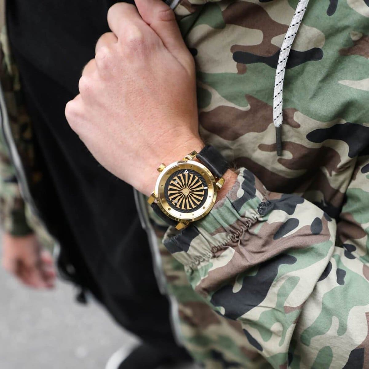 ZINVO BLADE 12K Analog Black Turbine Round Dial Men's Watch - 125