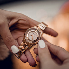 ARIES GOLD Verona Swaroskvi Moveable Crystals Watch with Sapphire Glass For Women- L 5021 RG-MB