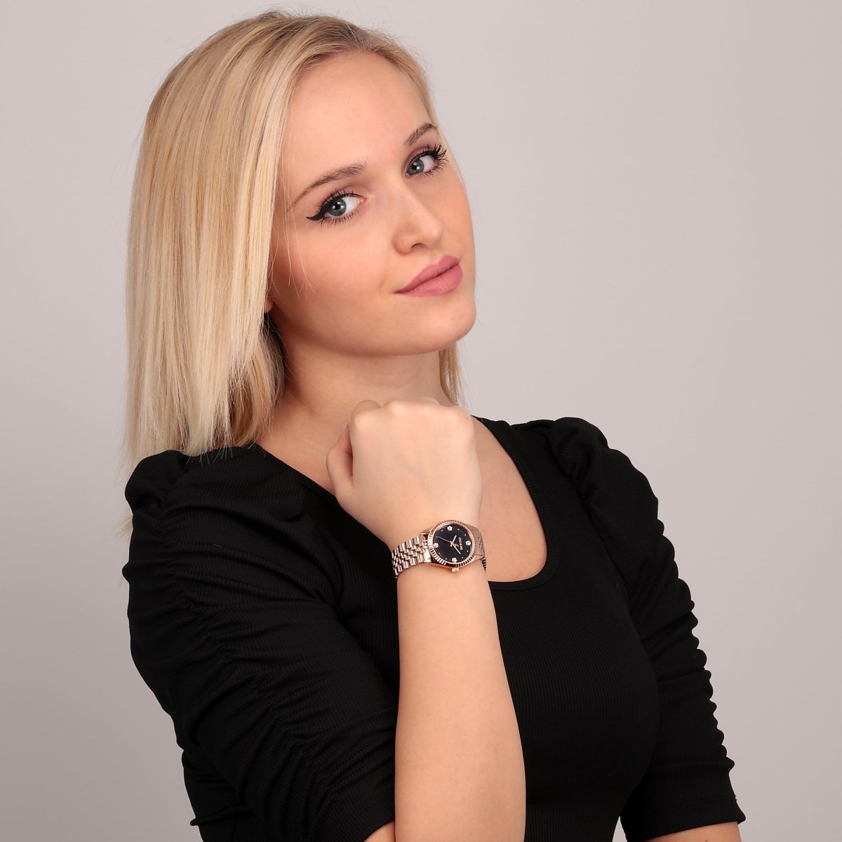OUI & ME Coquette Analog Black Round Dial Women's Watch- ME010276