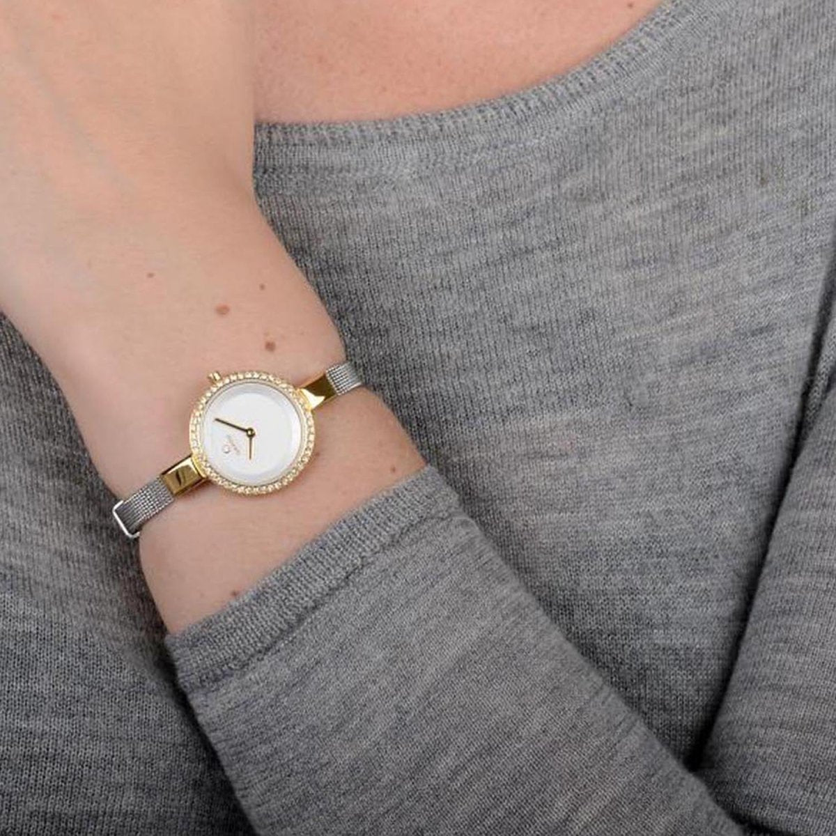 Obaku Siv Glimt Gold-Bi Quartz 5.9mm Slim Case Silver Round Dial Women's Watch- V129LEGIMC